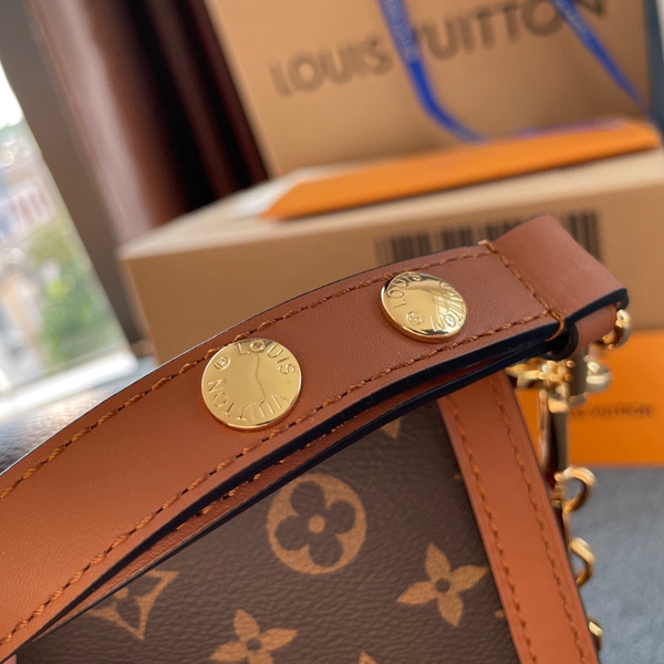 ルイヴィトンバッグ角部分ディテール